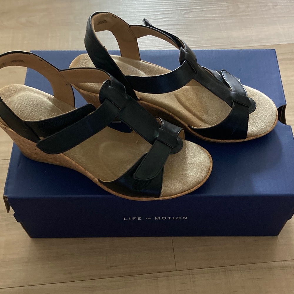 ROCKPORT Black Wedge Sandals